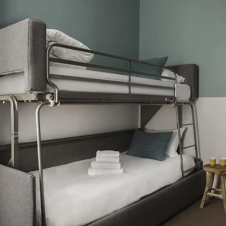 Ibis Styles Montmartre Nord Hotel 3*