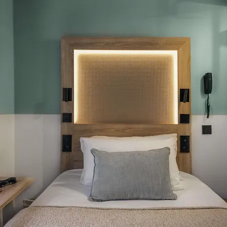 Ibis Styles Montmartre Nord Parigi