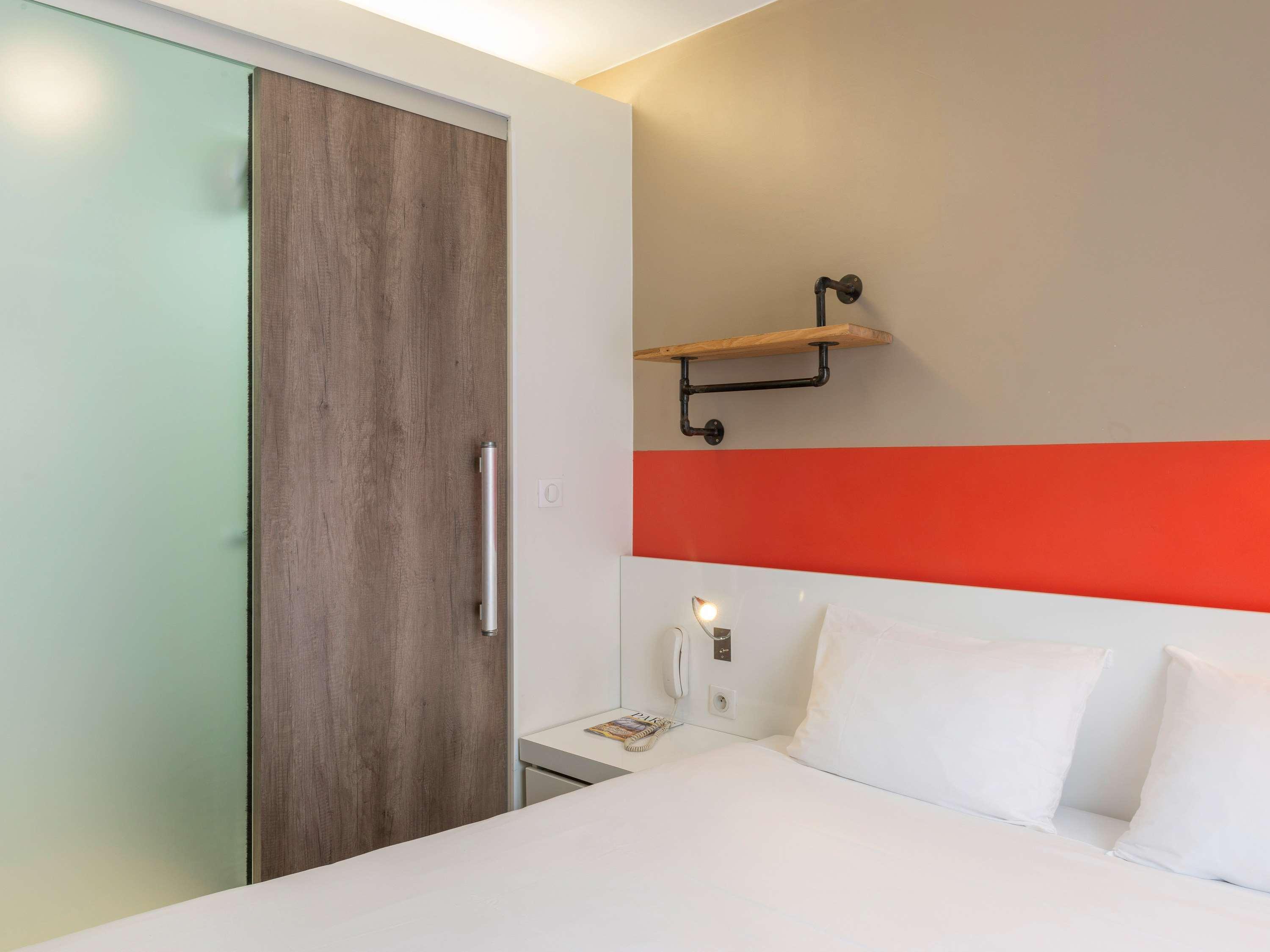 Hotel Ibis Styles Montmartre Nord 3*