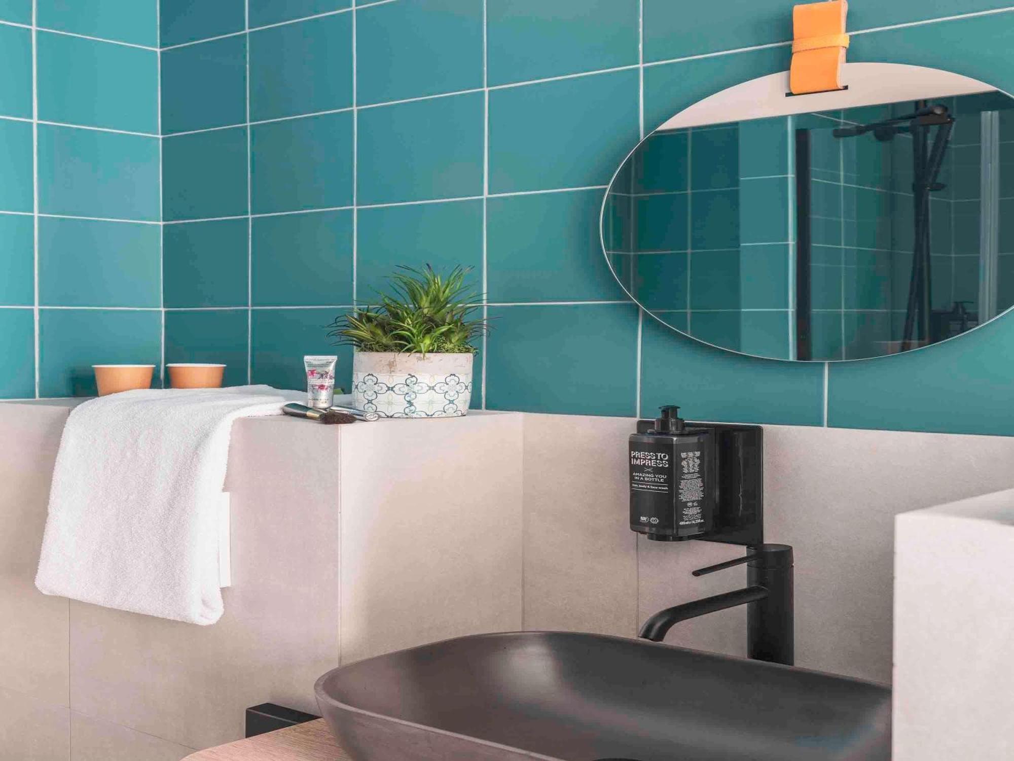 Hotel Ibis Styles Montmartre Nord Parigi