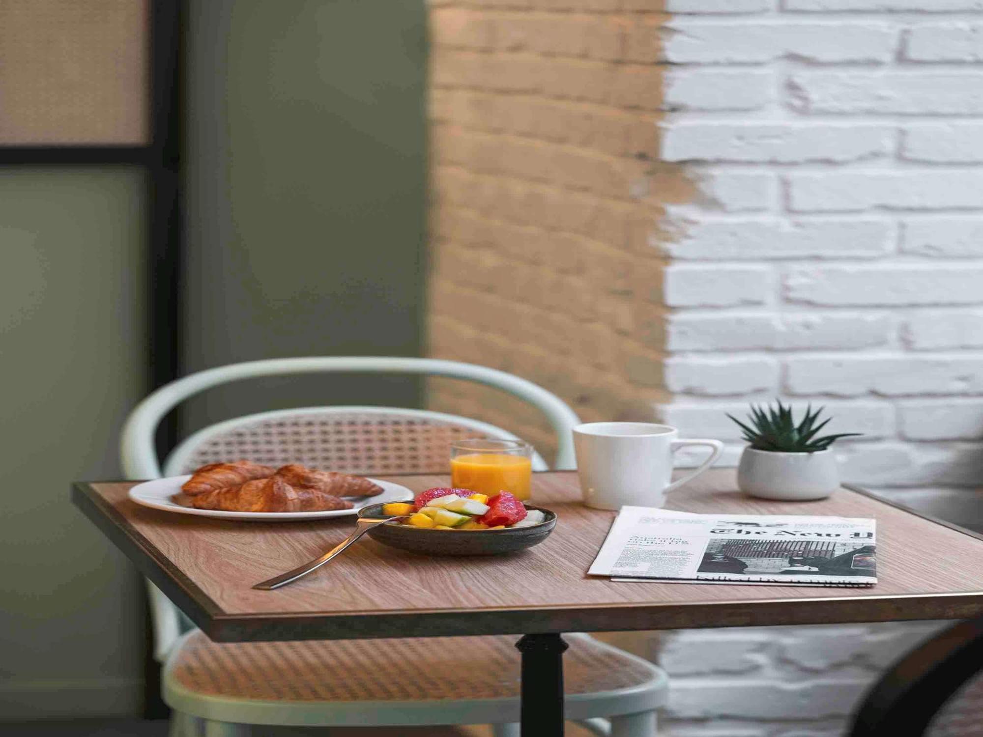 Ibis Styles Montmartre Nord Hotel 3*